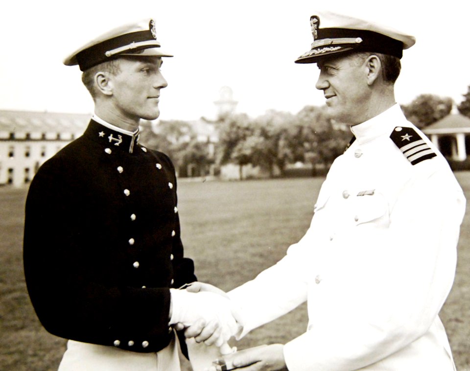 Midshipman William C. Chapman receives prize from Commander Ed A. Hayes (25431005107)