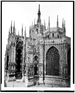 Milano. La Cattedrale di tergo LCCN91732177