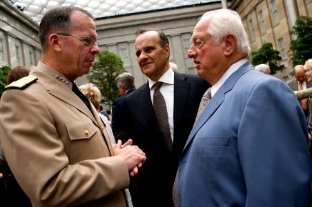 Mike Mullen, Joe Torre & Tommy Lasorda at National Portrait Gallery 2009-09-22
