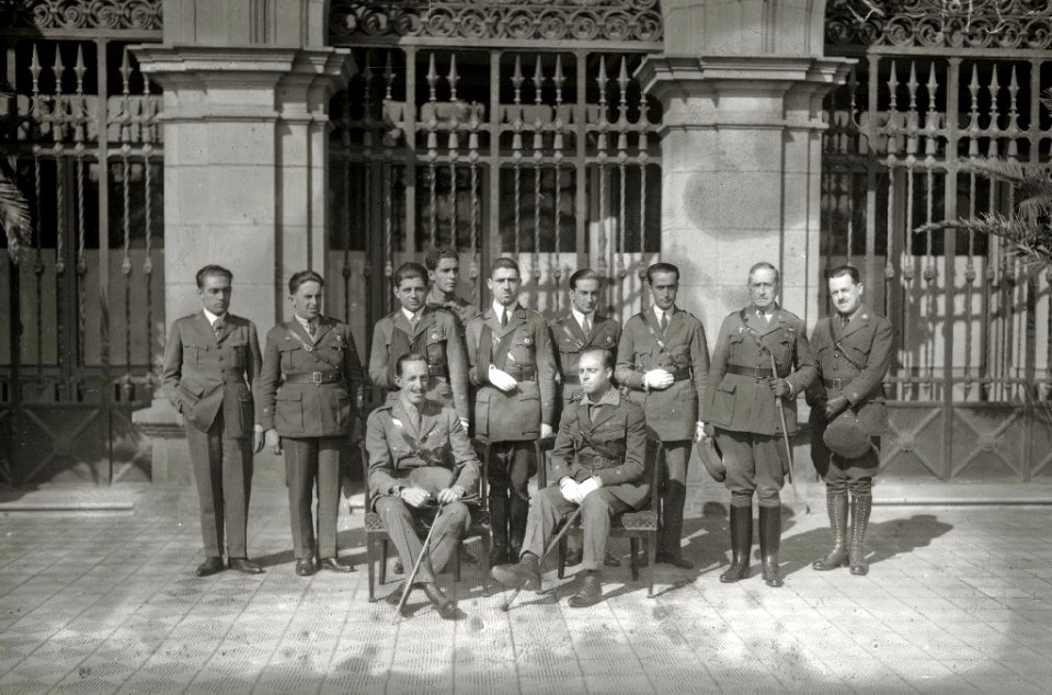 Militares heridos en la guerra de África junto al rey Alfonso XIII (1 de 1) - Fondo Car-Kutxa Fototeka