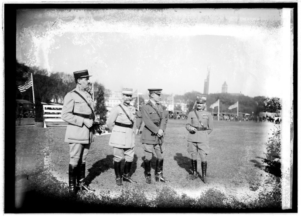 Military horse show), 10-27-22 LCCN2016846821