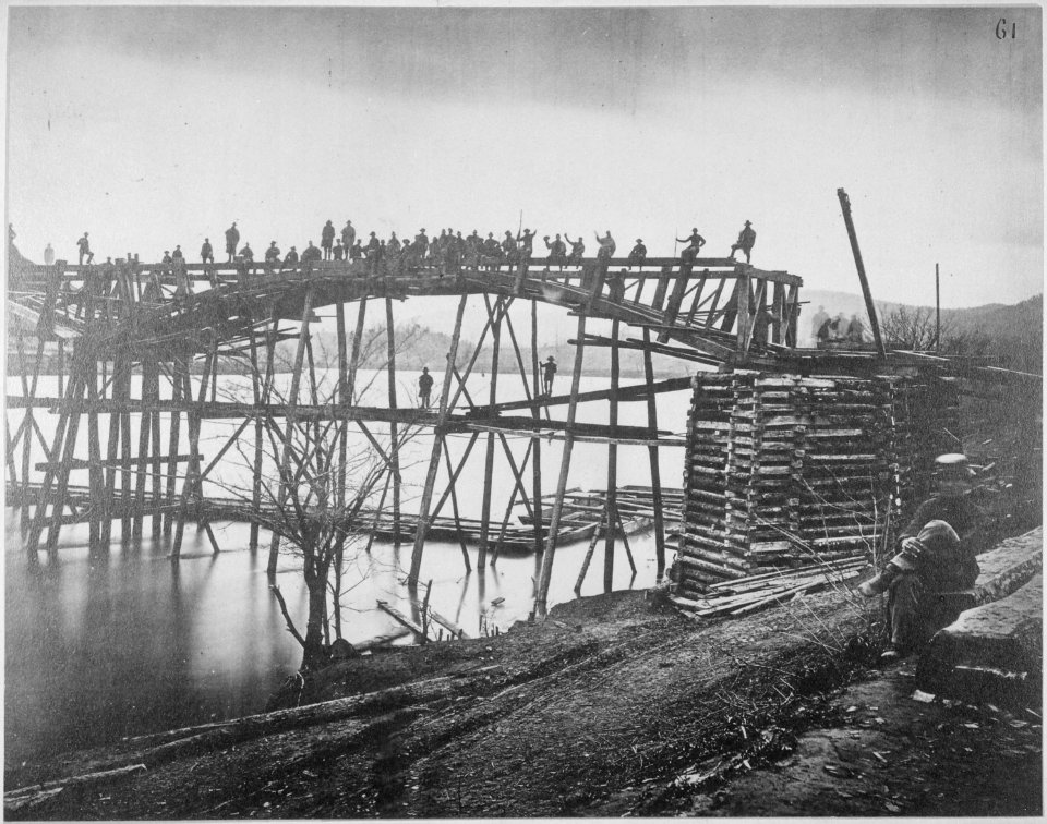 Military bridge over the Tennessee River built in 1863-1864 - NARA - 530422