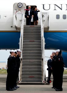 Mike Pence visits Atsugi 03