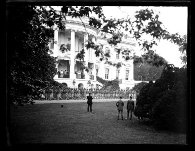 Military group parading at White House, Washington, D.C. LCCN2016891490
