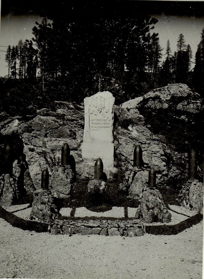Militärfriedhof in Tirol, Gardertal (BildID 15520170)