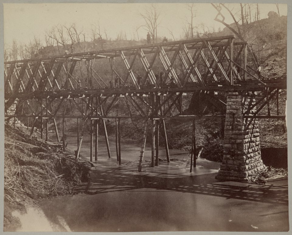 Military railroad bridge across Chattanooga Creek, L8536 LCCN2012649982
