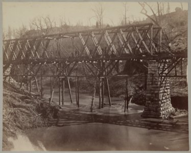 Military railroad bridge across Chattanooga Creek, L8536 LCCN2012649982