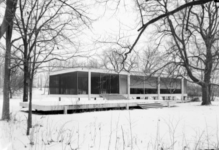 Mies van der Rohe photo Farnsworth House Plano USA 1