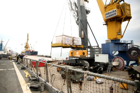 Military Sealift Command delivers Handclasp, joy in time for holidays 161214-N-IX266-002