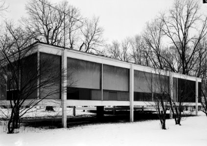 Mies van der Rohe photo Farnsworth House Plano USA 9