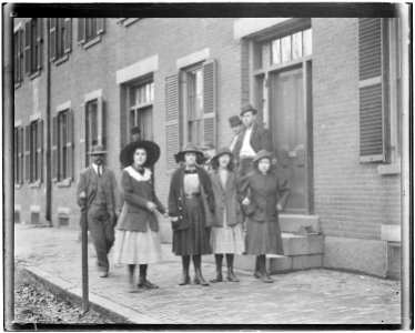 Mill Girls. Pacific Mills. Lawrence, Mass. - NARA - 523273