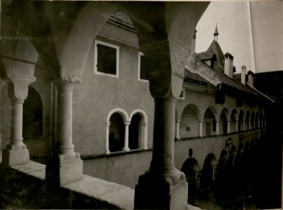 Millstadt, Kloster äusserer Hof. (BildID 15509872)