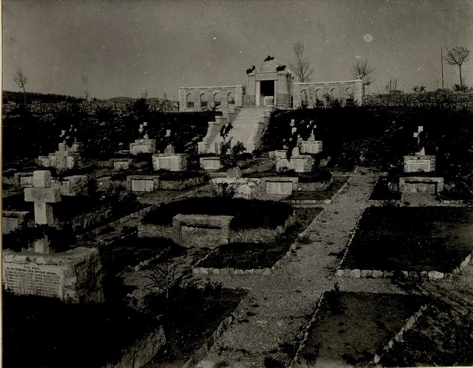 Militärfriedhof in Gorjansko (BildID 15547634)