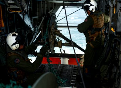 Mine countermeasures 130731-N-OM642-233