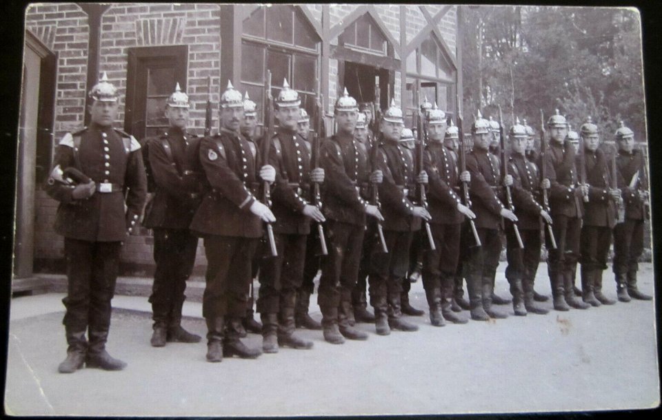Militärsoldaten vermutlich in Tübingen (gelaufen 4. August 1906)