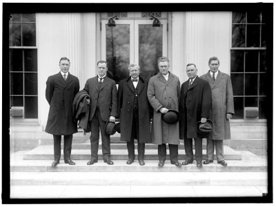 MINE WORKERS OFFICIALS AT WHITE HOUSE WITH SECRETARY OF LABOR- F.J. HAYES; JAMES LORD; SECRETARY WILSON; J.P WHITE; WILLIAM GREENE; J.R. LAWSON LCCN2016865962