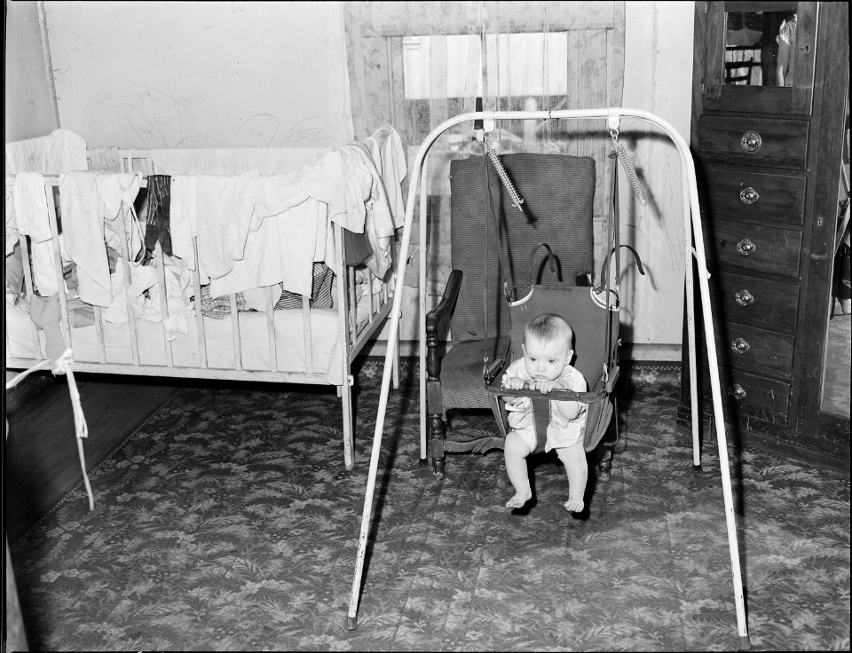 Miner's child. Panther Red Ash Coal Corporation, Douglas Mine, Panther, McDowell County, West Virginia. - NARA - 541009