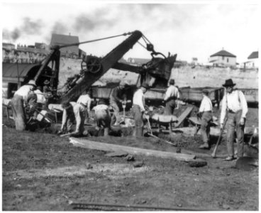 Miners at work on the Mesabi Range in northeast Minnesota LCCN2004671814