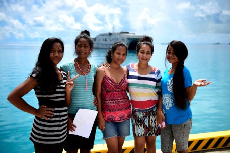 Millinocket arrive in Kiribati 150602-N-HY254-020