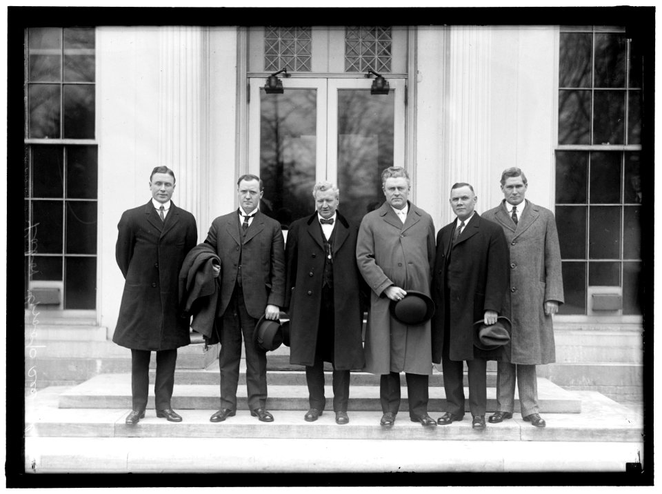 MINE WORKERS OFFICIALS. AT WHITE HOUSE WITH SECRETARY OF LABOR- F.J. HAYES; JAMES LORD; SECRETARY WILSON; J.P WHITE; WILLIAM GREENE; J.R. LAWSON LCCN2016865960