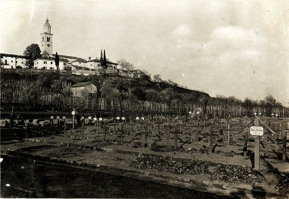 Militärfriedhof in Prvacina, 24.7.1916. (BildID 15594768)
