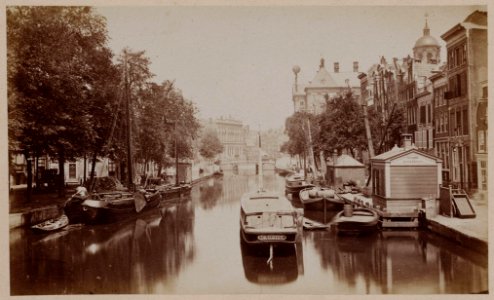 Nieuwezijds Voorburgwal bij de Dam photo