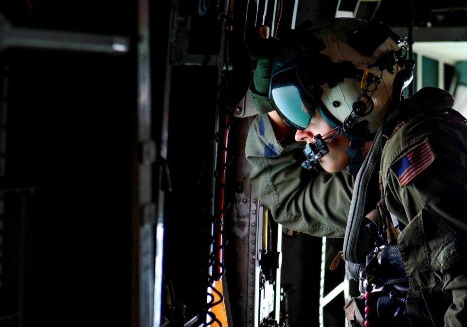 Mine countermeasures 130731-N-OM642-191