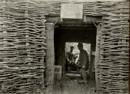 Minenwerfer in Granatsicherer Deckung. Aufgenommen am 26.III.1916. Inf.Rgt.Nro.78. (BildID 15536464)