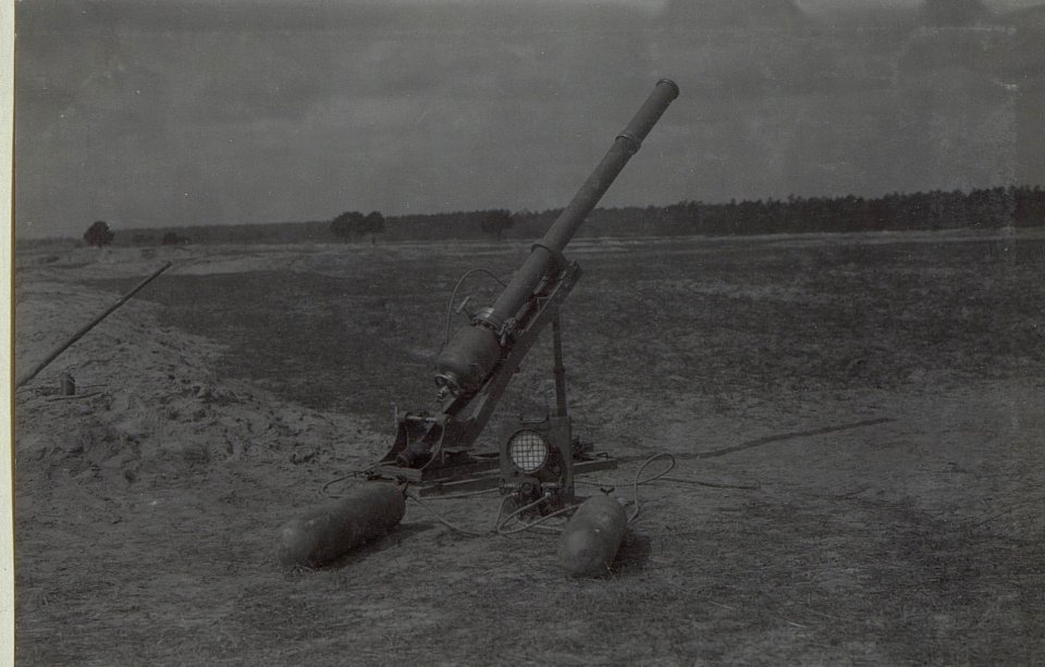 Minenwerferkurs.12 cm Luftminenwerfer. (BildID 15655980)