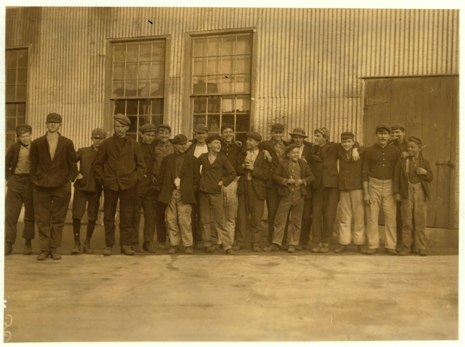 Night shift. Cumberland Glass Works, Bridgeton, N.J. LOC nclc.01239