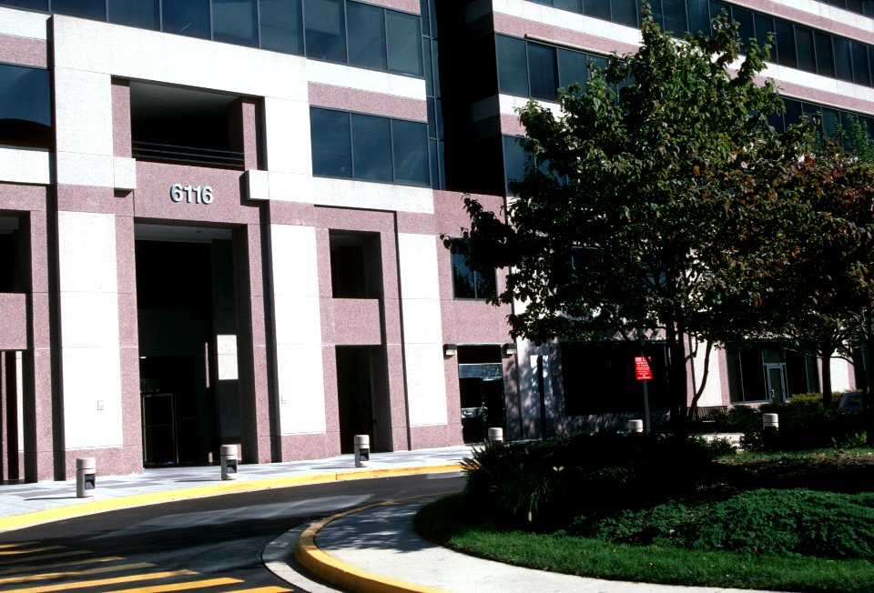 NIH 6116 building (5)