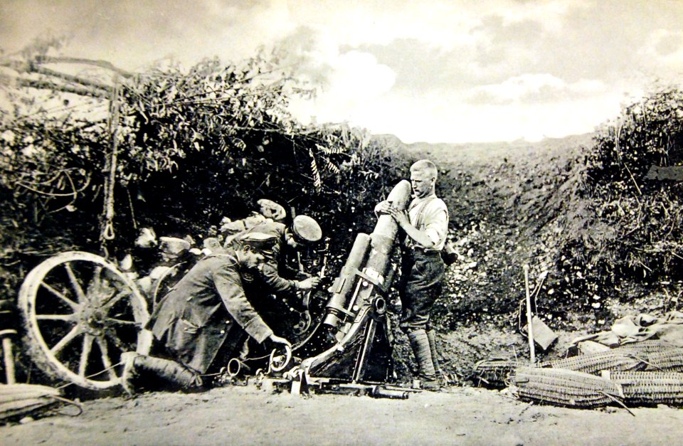 Mine Thrower at the Piave Front, Italian Theater, WWI (29335102371)