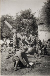 Minenwerfer in Stellung (BildID 15653784)