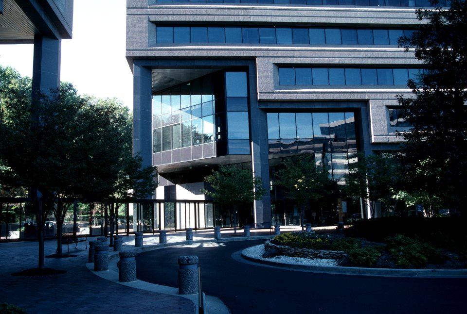 NIH epn and eps buildings (1)