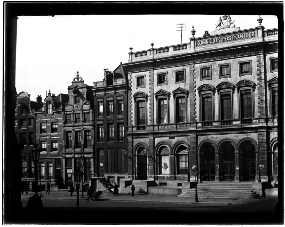Nieuwezijds Voorburgwal 192-200 (vrnl) Jacob Olie (max res)