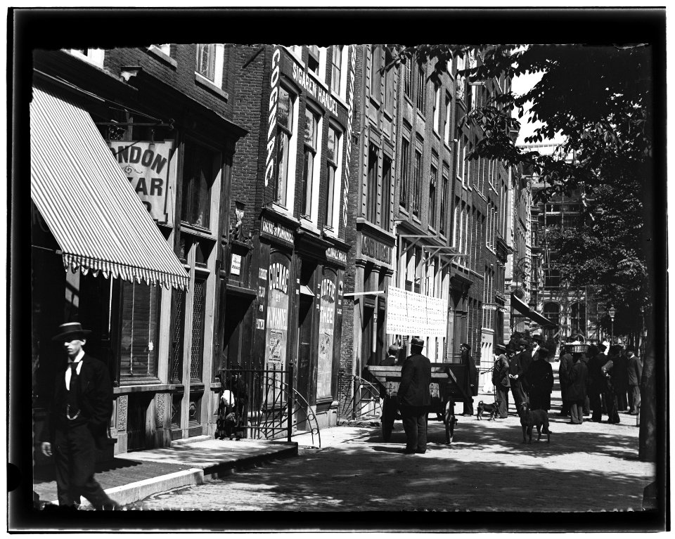 Nieuwezijds Voorburgwal 228 tm 248 (vrnl), foto 1 Jacob Olie (max res)