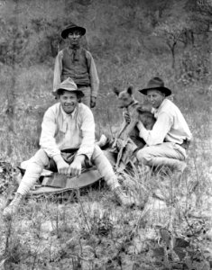 Nordenskiölds svenska fölljeslagare Andersson och Moberg under vägen till Samaipata. Carl Moberg t - SMVK - 005894