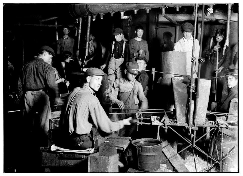 Night scene, Wheaton Glass Works, Millville, N.J. LOC cph.3a27328