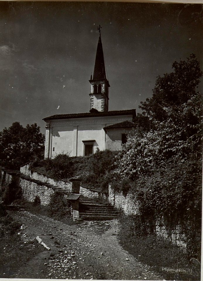 Norcen nordwestlich Feltre. Kirche. (BildID 15643939)