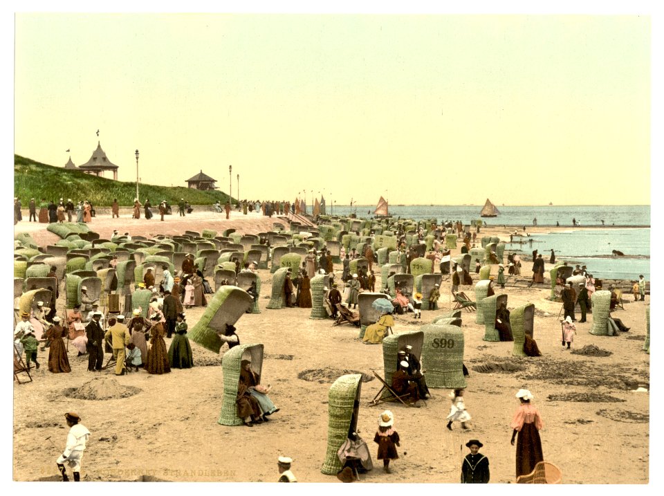Norderney, life on the beach, Germany-LCCN2002696193