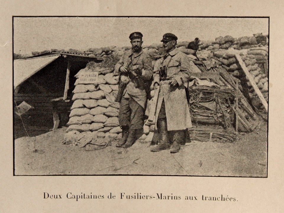 Nieuport 1915-2 capitaines de fusiliers marins aux tranchées