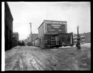 North Cap. Tire shop, (Washington, D.C.) LCCN2016851572