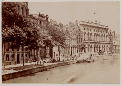 Nieuwezijds Voorburgwal 186-212 (v.r.n.l.)