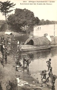 Niger-Laveuses sur les bords du fleuve (AOF)