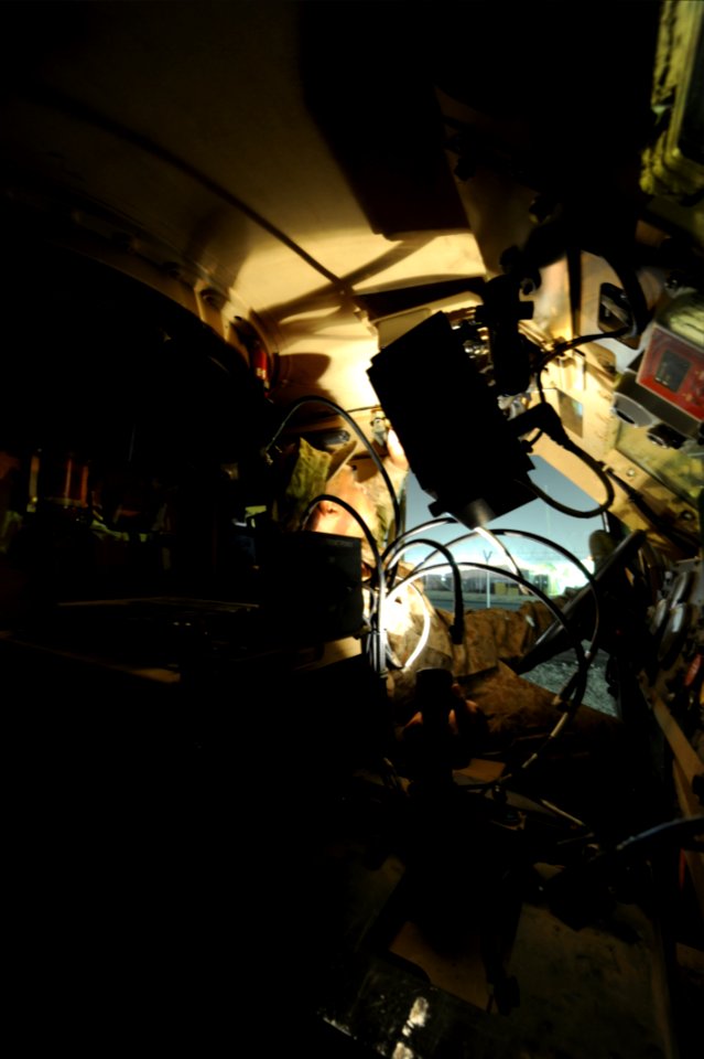 Night crew 130708-N-OV434-076