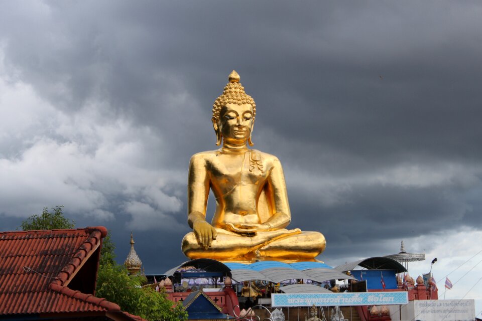 Buddha golden triangle gold