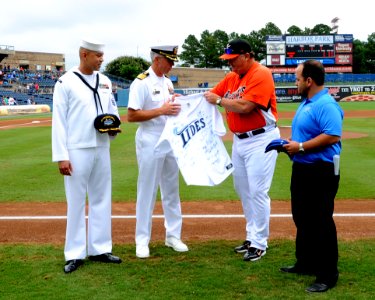 Norfolk Tides 130725-N-HB951-027
