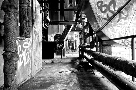Pforphoto old decay
