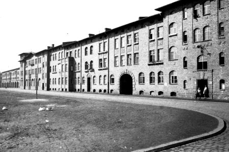 Nikiszowiec pl. Wyzwolenia 3 1 0 9 4300 79560