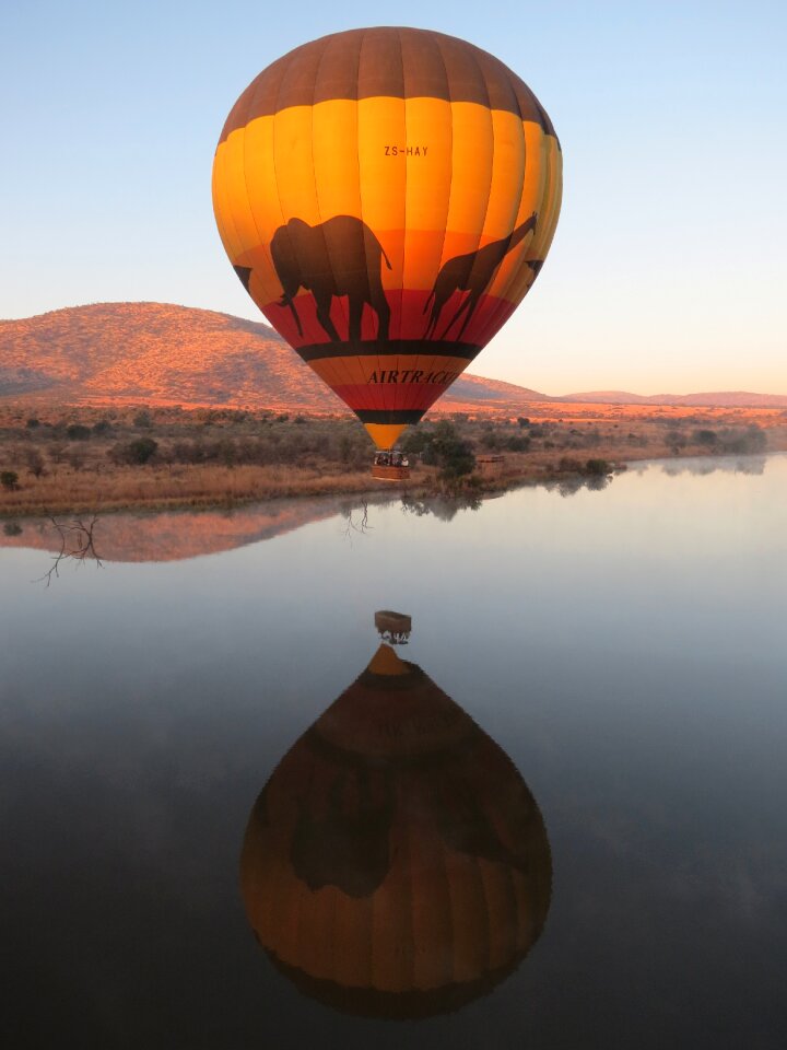 Hot-air balloon vacation tourism